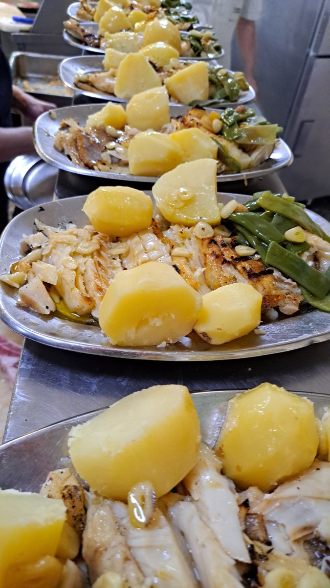 Bacalhau em lascas com batata cozida e feijão verde